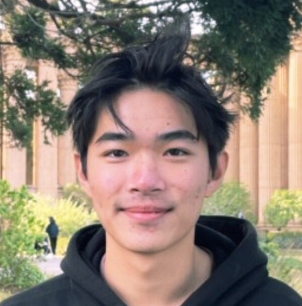 Professional portrait of Oscar Hung, software engineer and full stack developer